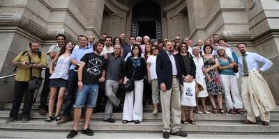 Les víctimes del franquisme es reuneixen amb la jutge argentina que porta el cas. (Foto: EFE)